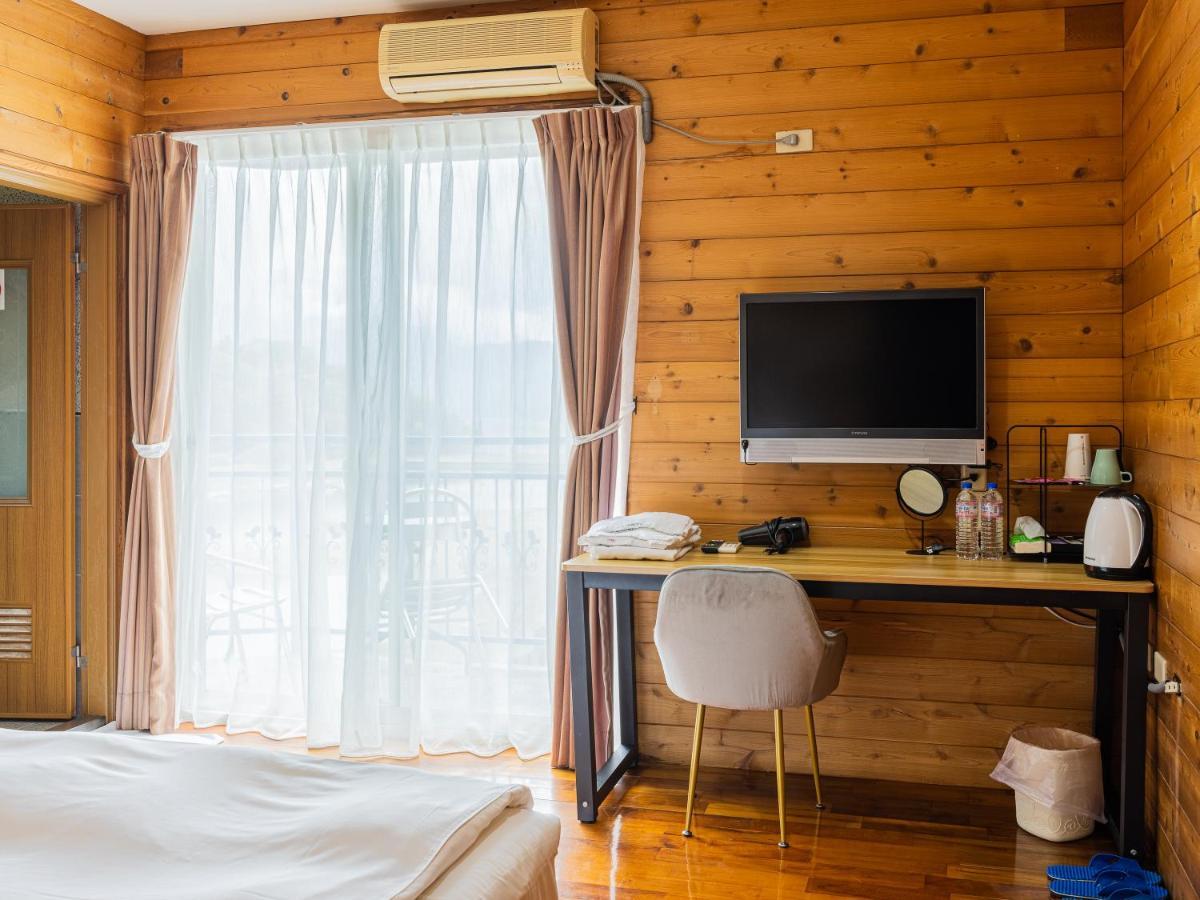 Bishui Shanju Lakeside B&B Юйчі Екстер'єр фото