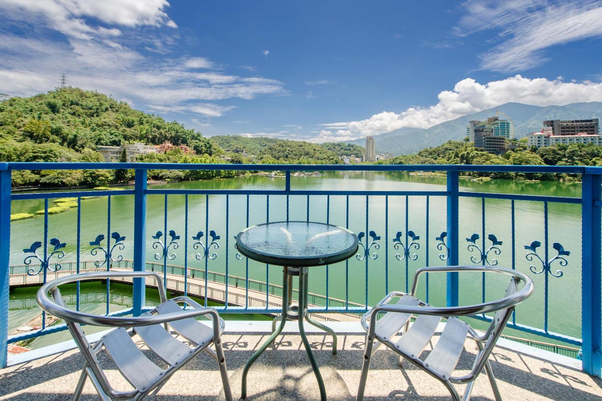 Bishui Shanju Lakeside B&B Юйчі Екстер'єр фото